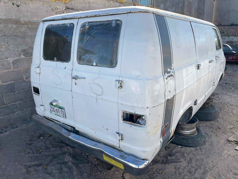 ZUG-61-70, Dodge Tradesman 