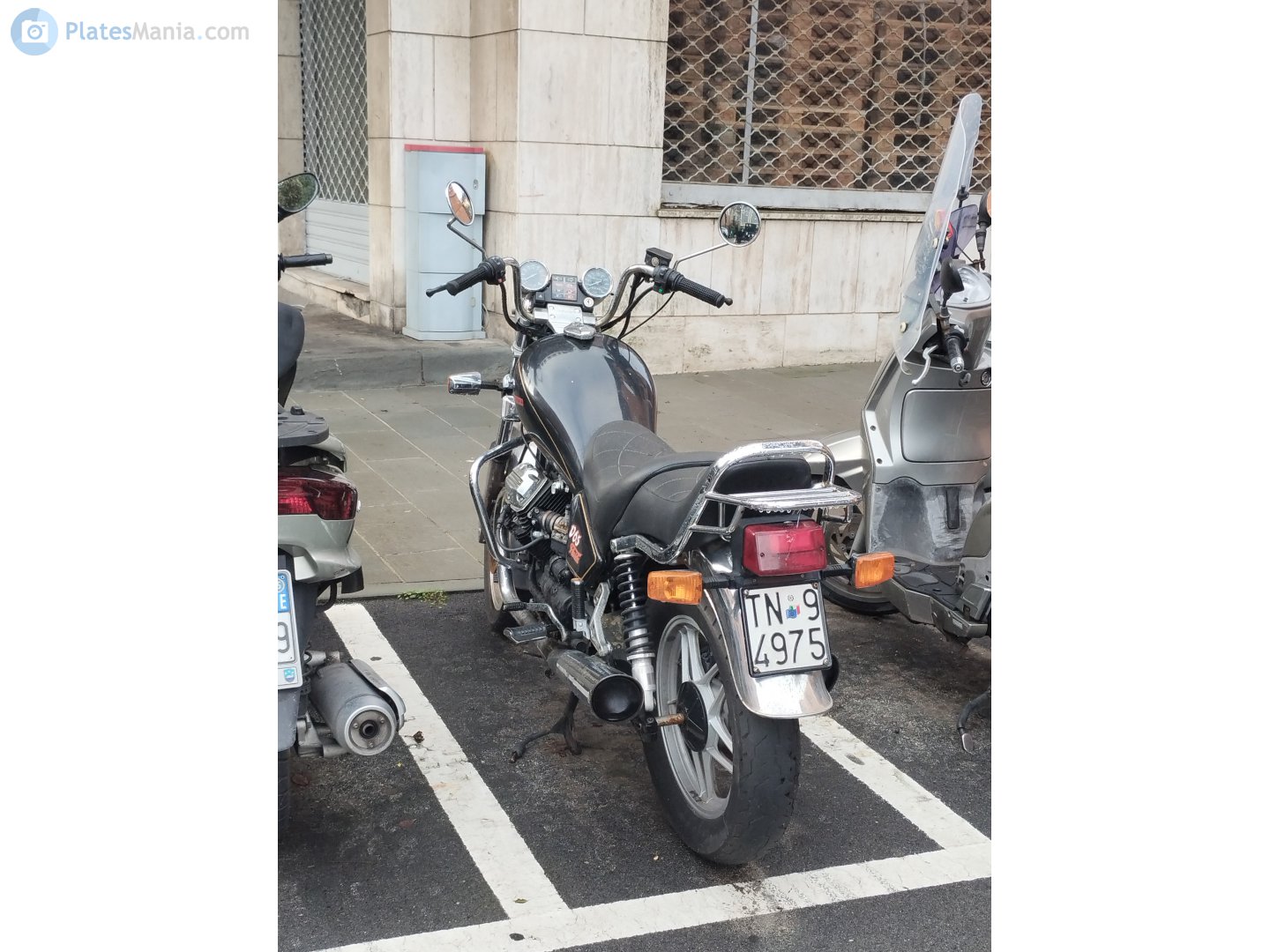 TN 94975, Moto Guzzi V65 