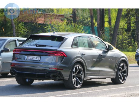 AX 7585 KE, Audi RS Q8
