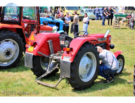 DTR 7T, Massey Ferguson 100-Series