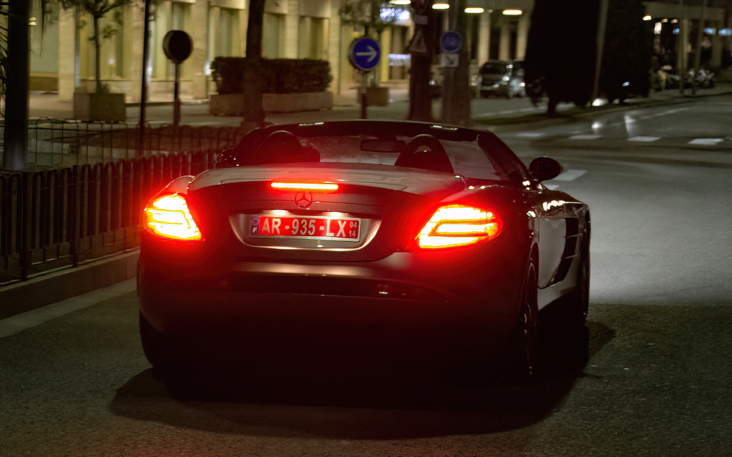 AR-935-LX (04/14), Mercedes-Benz SLR McLaren 1st gen Roadster (R199), 2007–2010