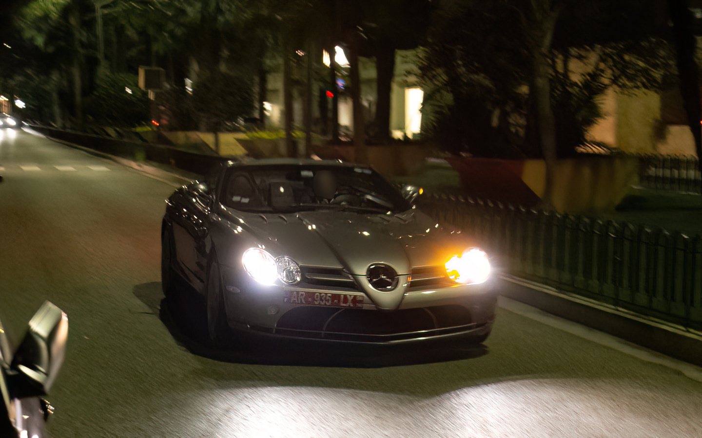 AR-935-LX (04/14), Mercedes-Benz SLR McLaren 1st gen Roadster (R199), 2007–2010