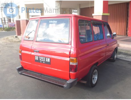 DB 1253 AW, Toyota Kijang