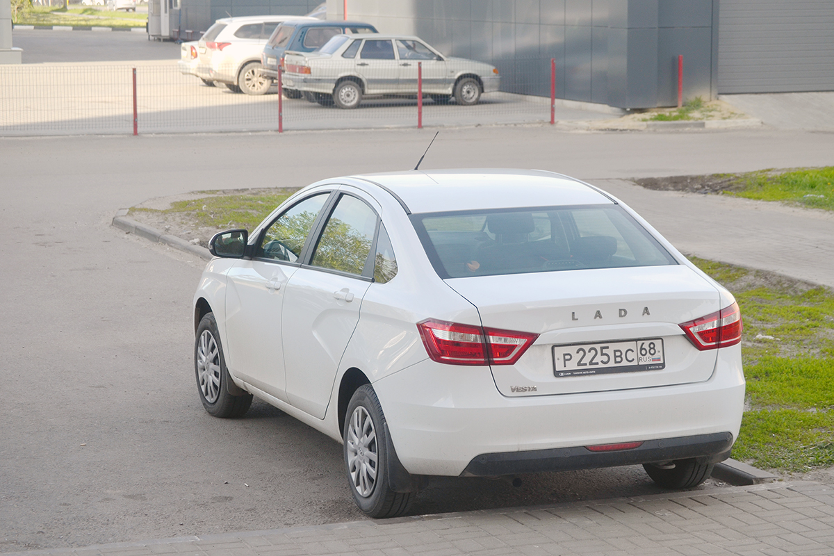 р 225 вс 68, Lada (VAZ) Vesta 1st gen Sedan (GFL), 2015–2022
