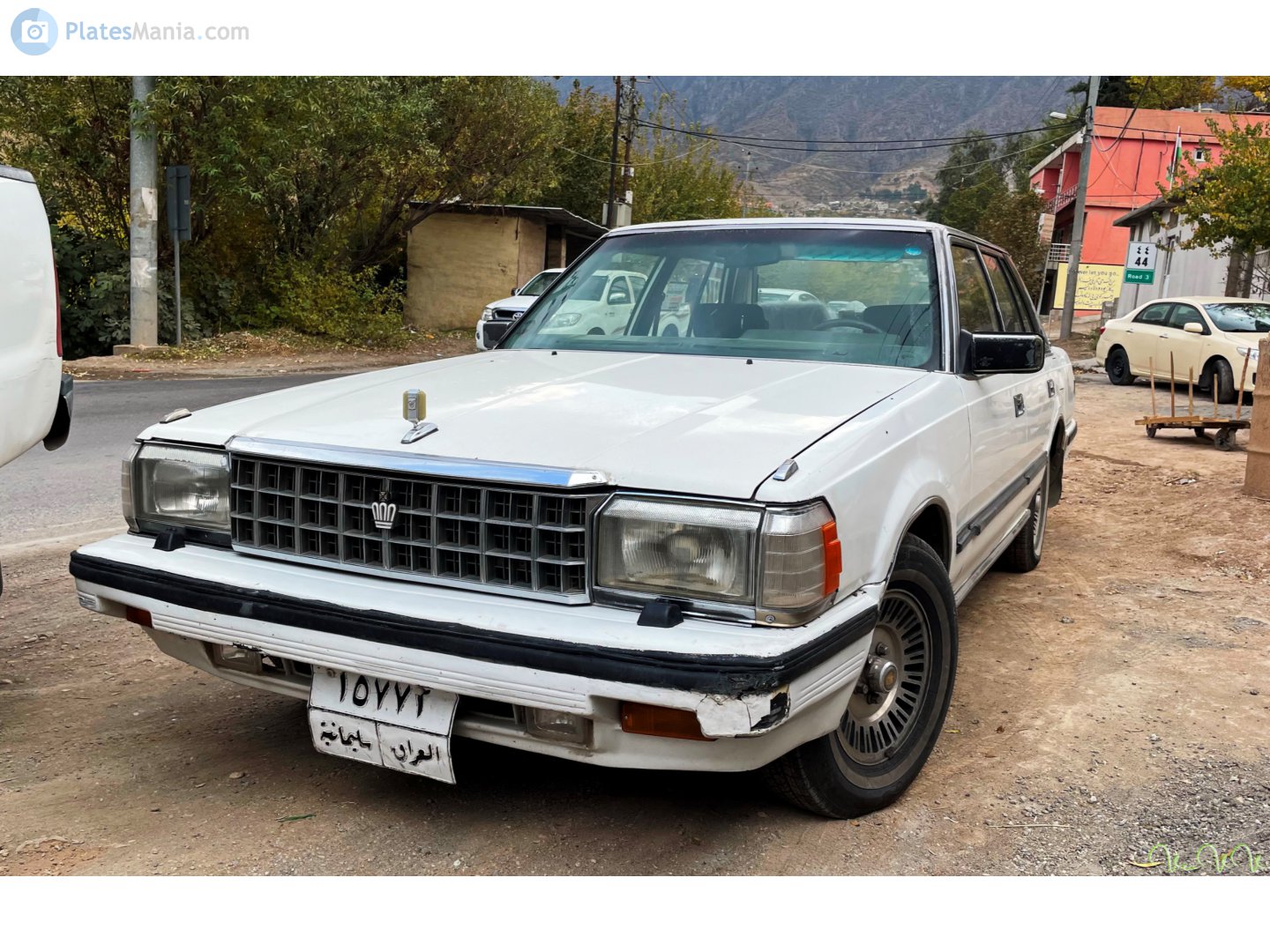 ١٥٧٧٣, Toyota Crown 7th gen Sedan (S120), 1983–1987