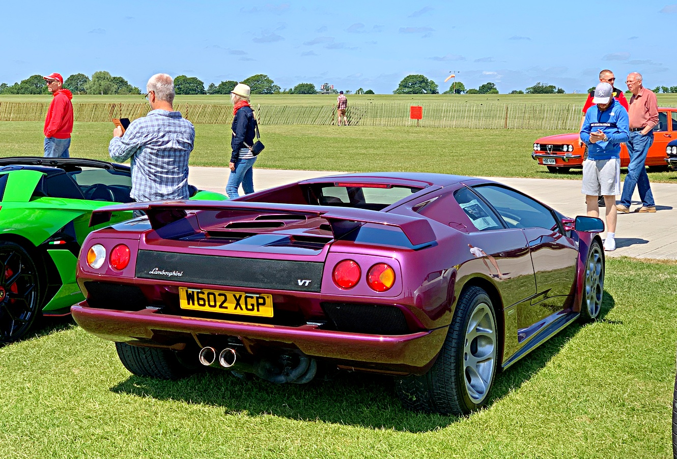 W602XGP, Lamborghini Diablo Coupé, 1990–2001