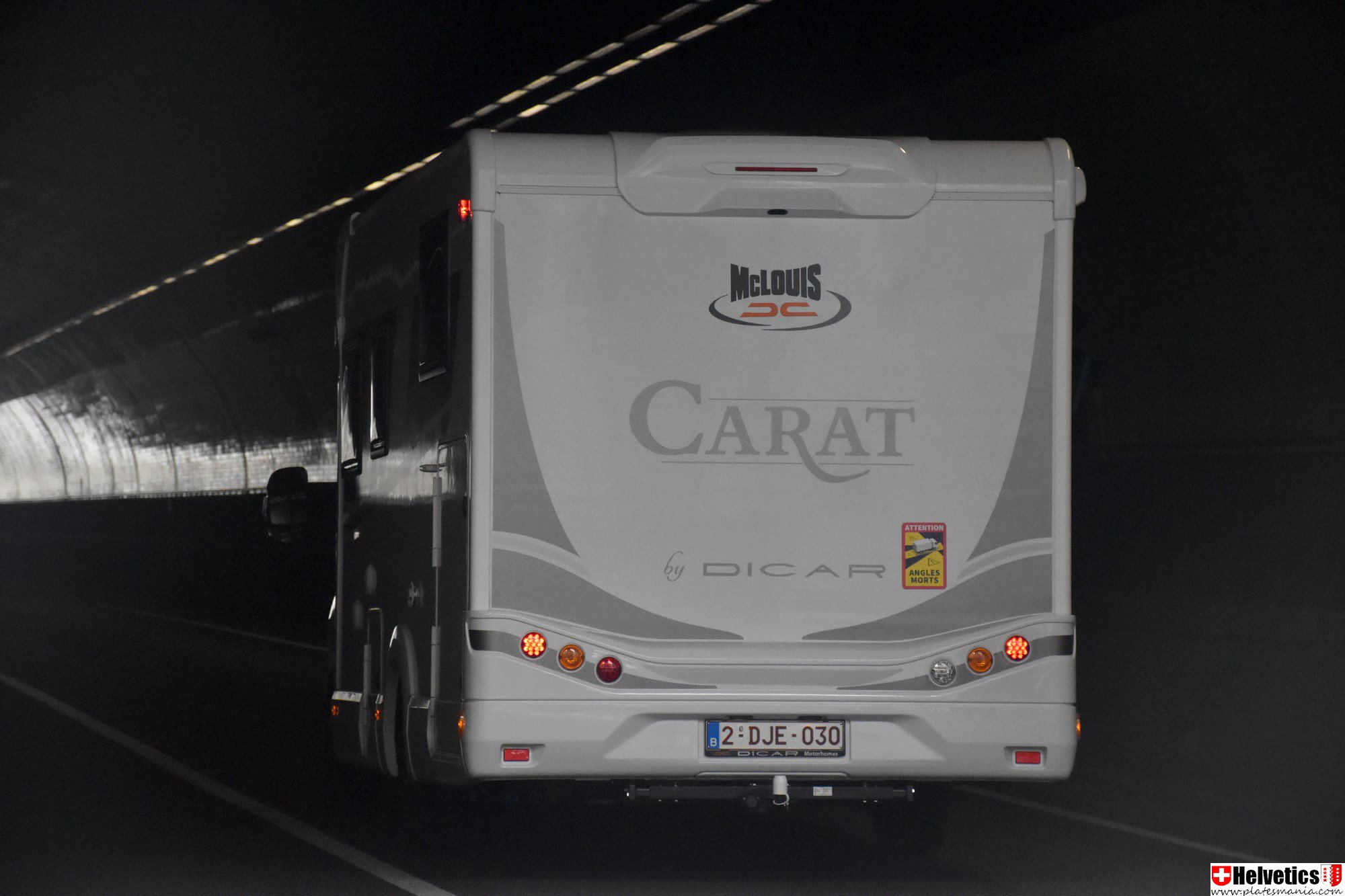 2-DJE-030, McLouis Carat 