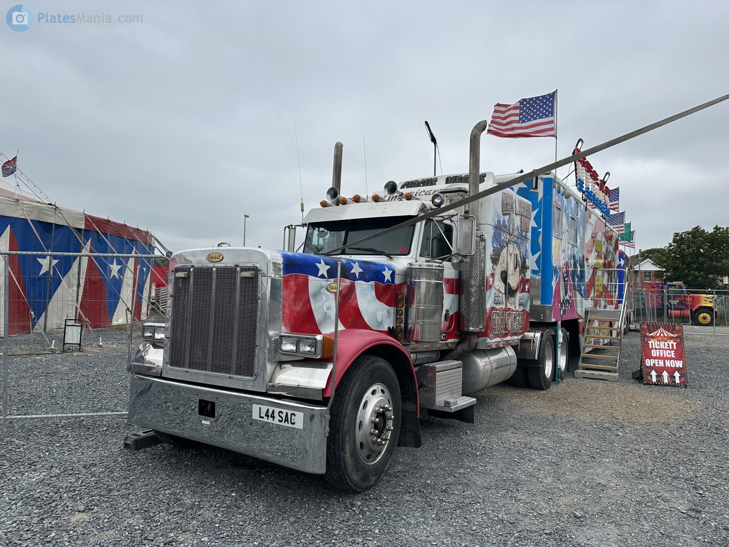 L44SAC, Peterbilt 379 