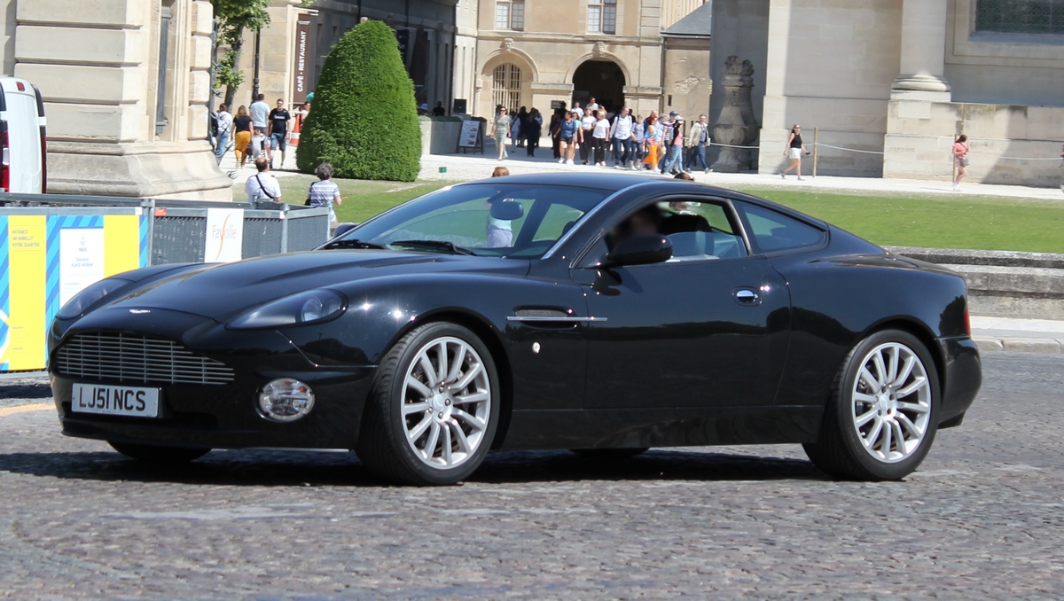 LJ51NCS, Aston Martin Vanquish 1st gen V12 Vanquish, 2001–2007