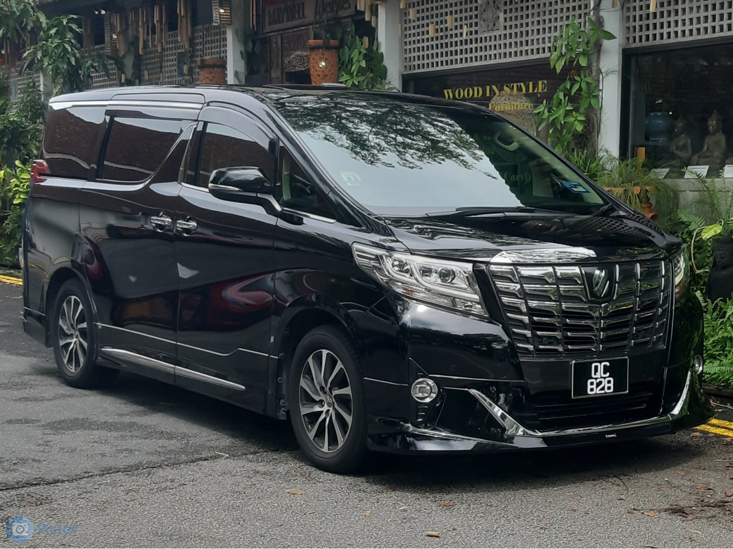 QC 828, Toyota Alphard 3rd gen (AH30), 2015­–2023