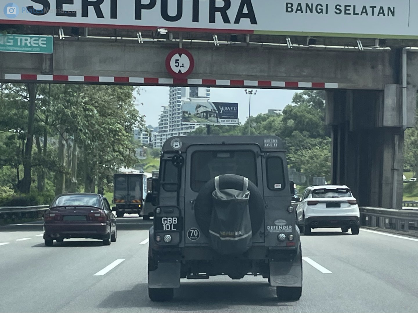 GBB 10 L, Land Rover Defender 1st gen 90