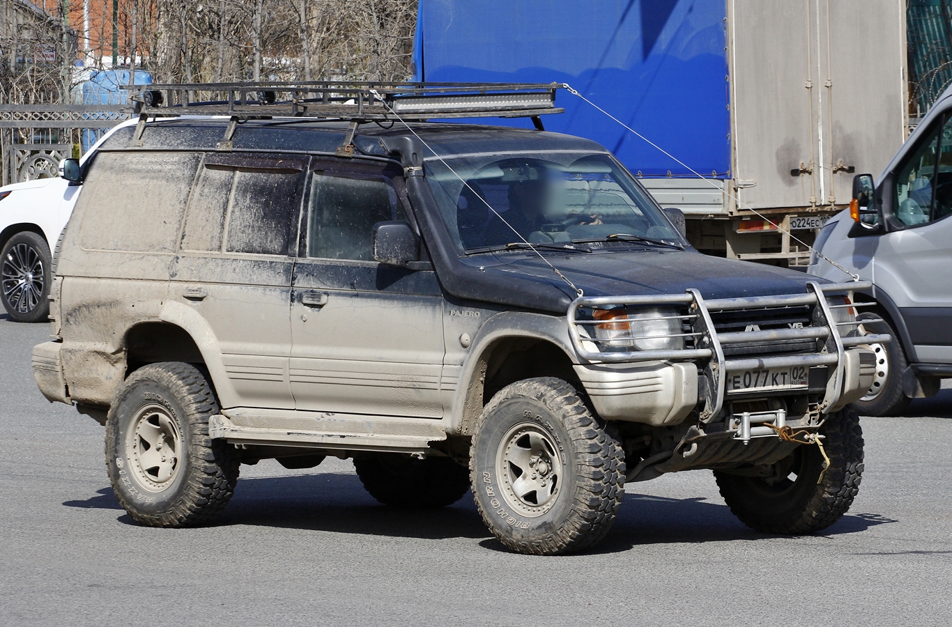 е 077 кт 02, Mitsubishi Pajero 2nd gen 5-door SUV (V40/NH/NJ/NK/NL), 1991–1999 (–2008 for PH-market)