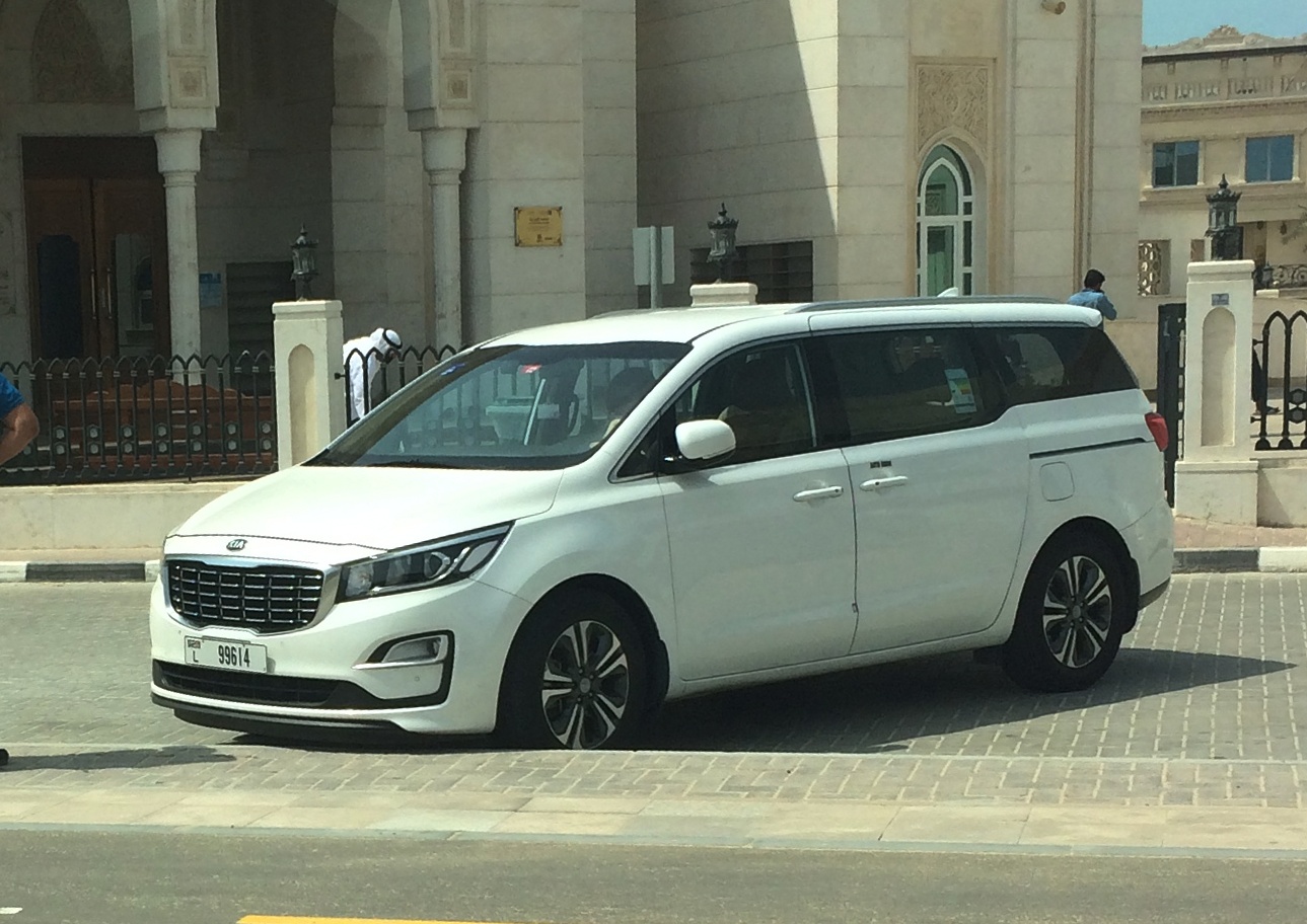 L 99614, Kia Carnival 3rd gen (YP), 2014–2021