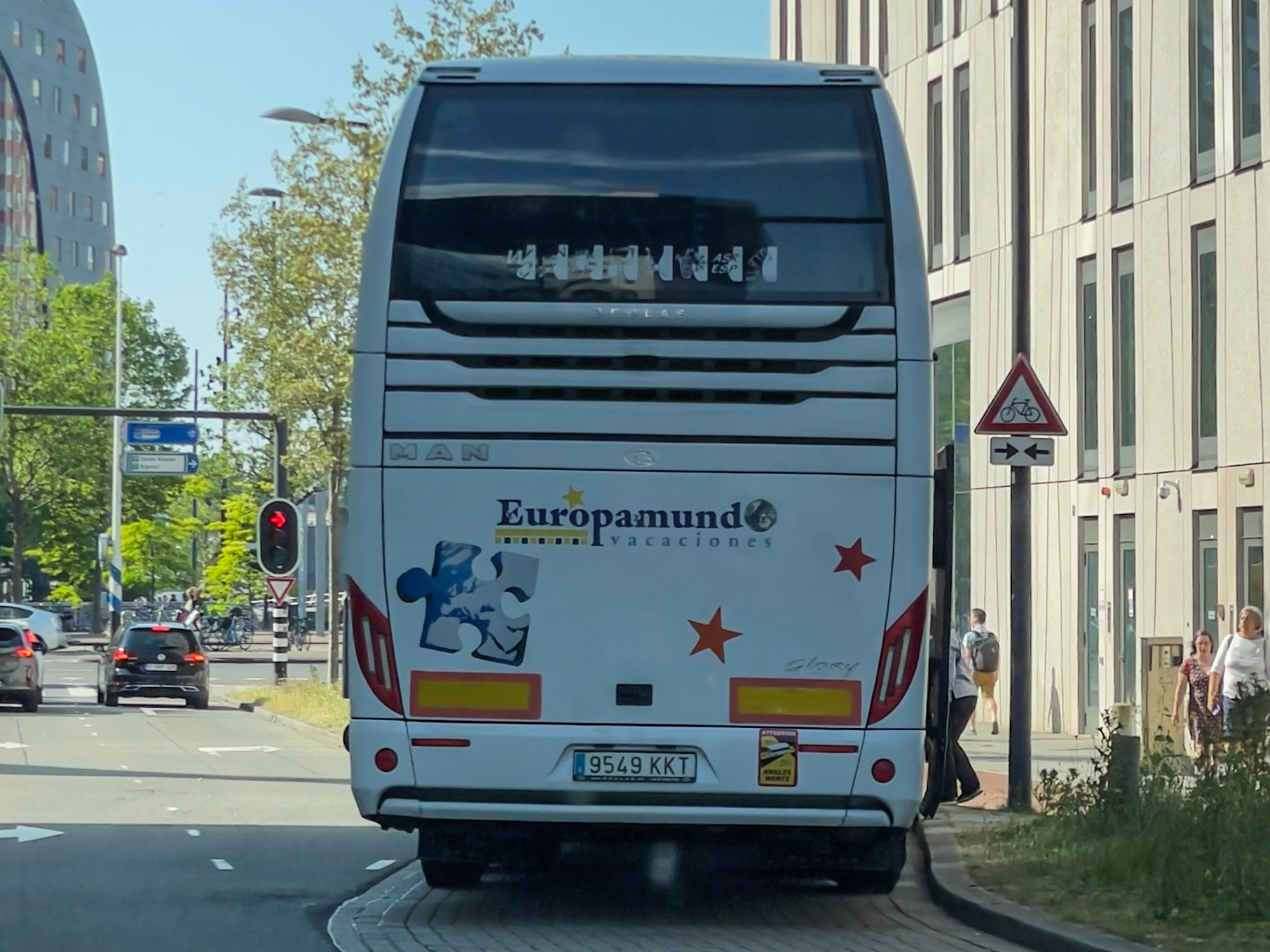 9549 KKT, Beulas Glory 