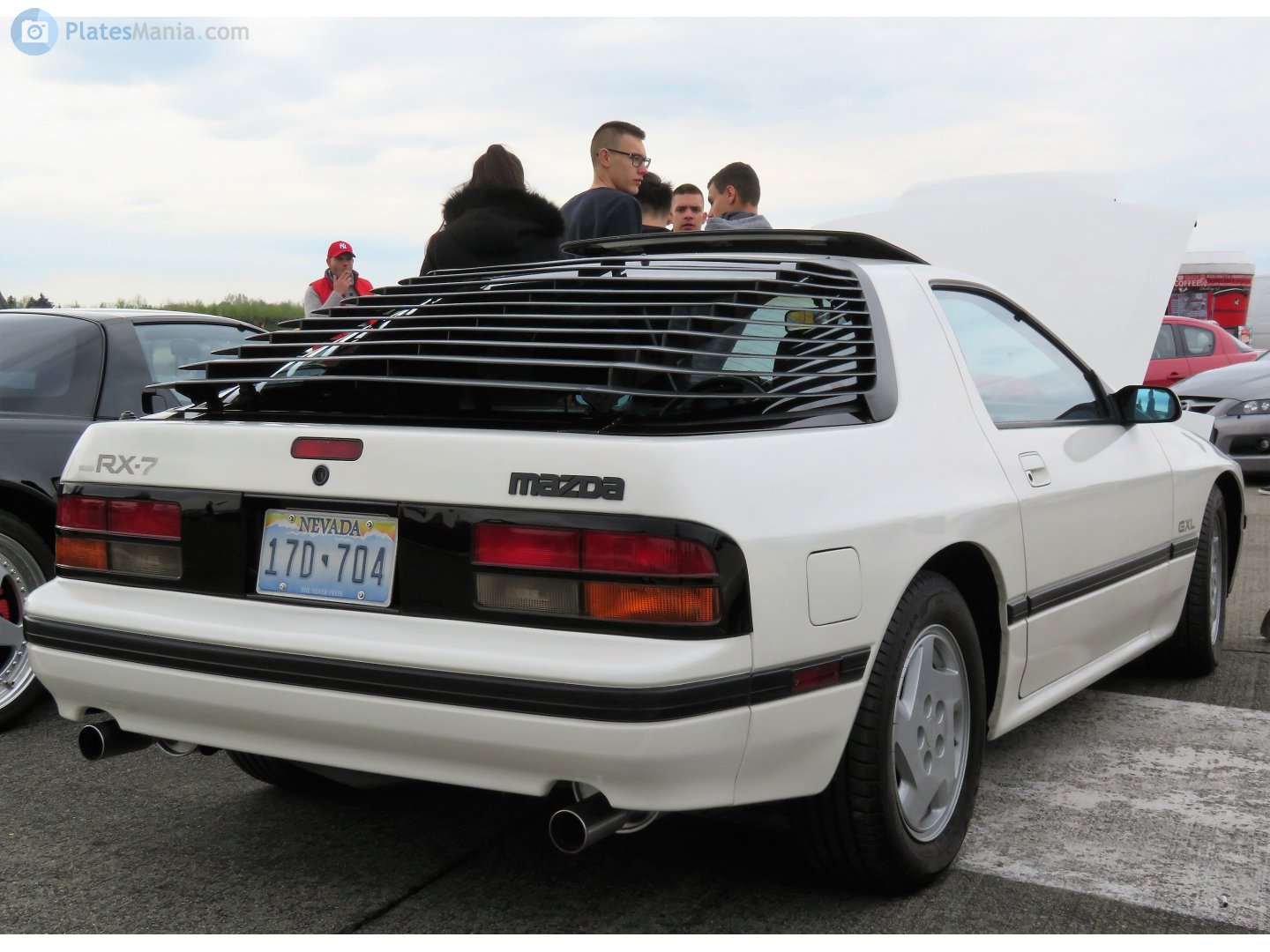 17D-704, License plate without vehicle 