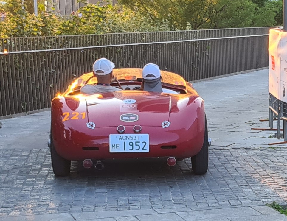 名古屋 531 め 1952, Ermini 1100 