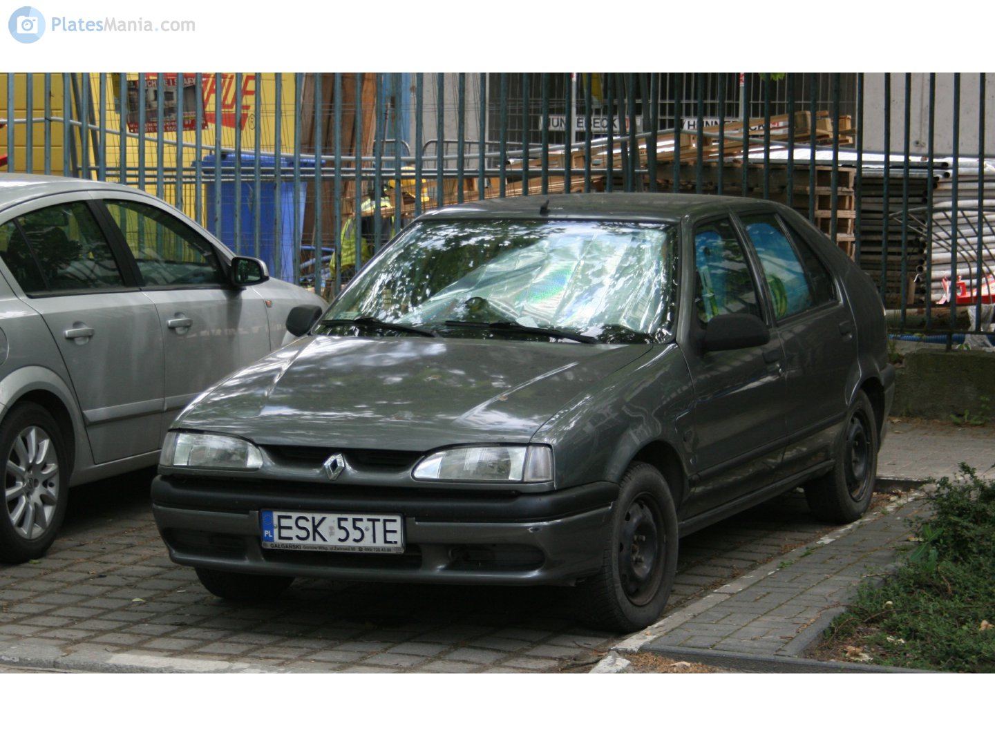 ESK 55TE, Renault 19 1st gen 5-door Hatch (B53), facelift, 1992–1996 (–1999 for LATAM- and –2000 for TR-market)