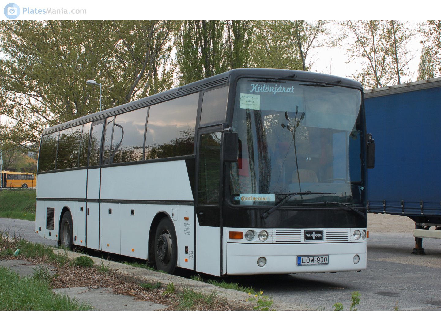 LOW-900, Van Hool T815 