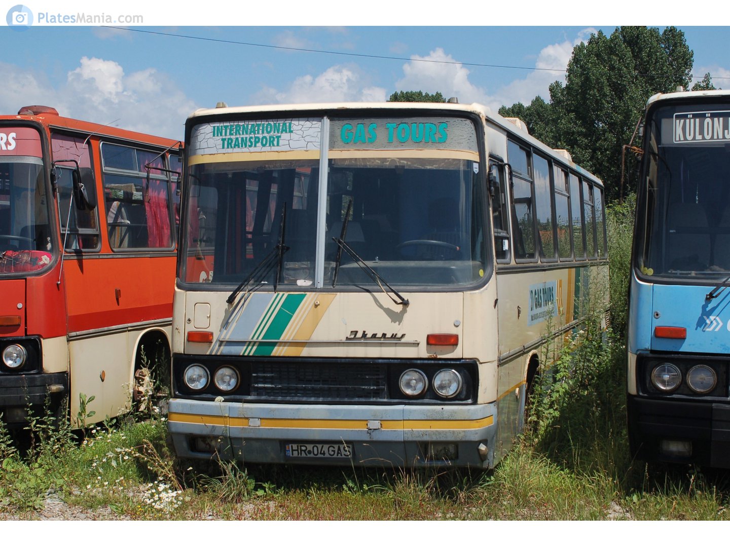 HR 04 GAS, Ikarus 250 