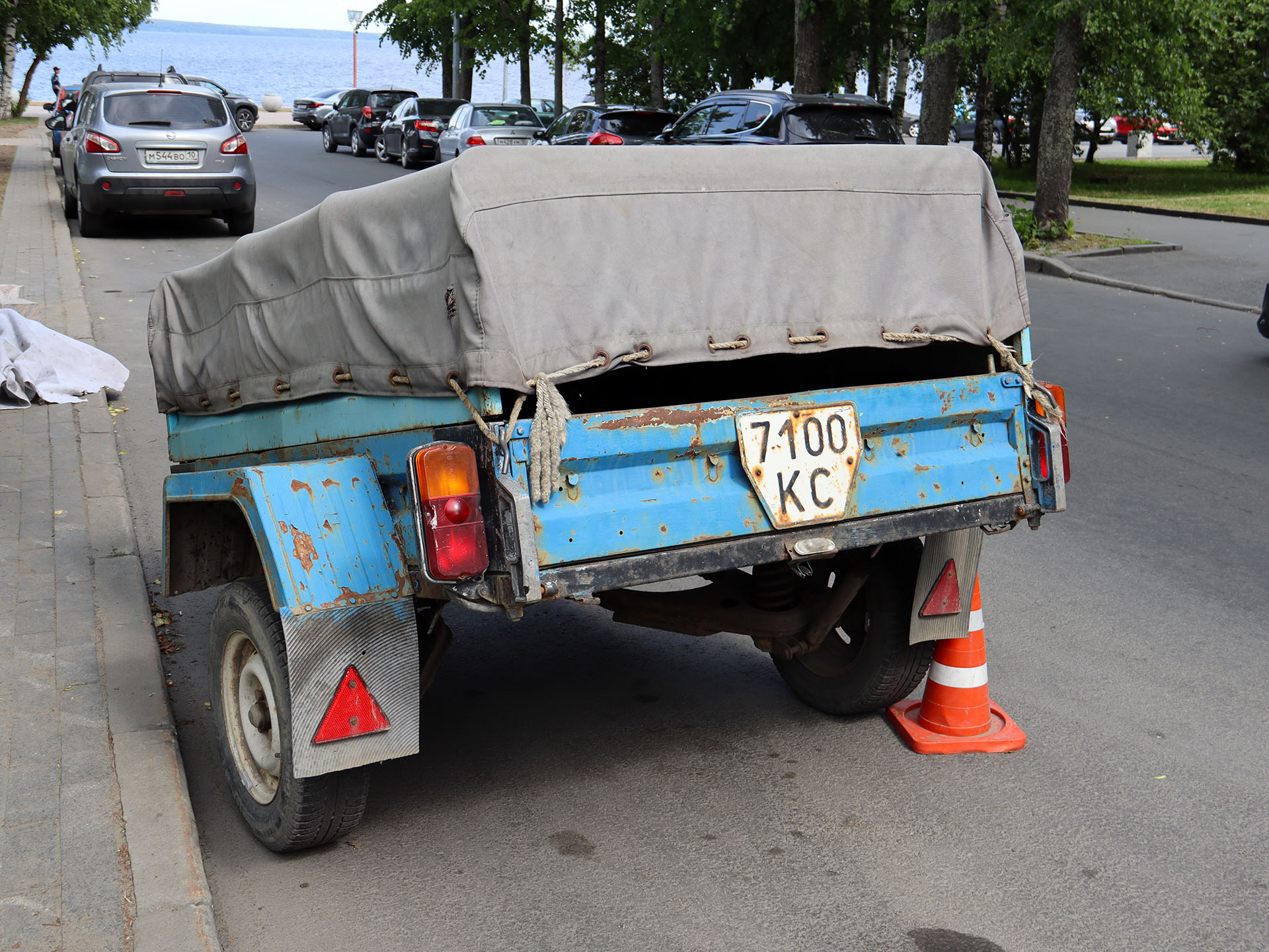 7100 КС, Kurganmashzavod (KMZ) 8136 