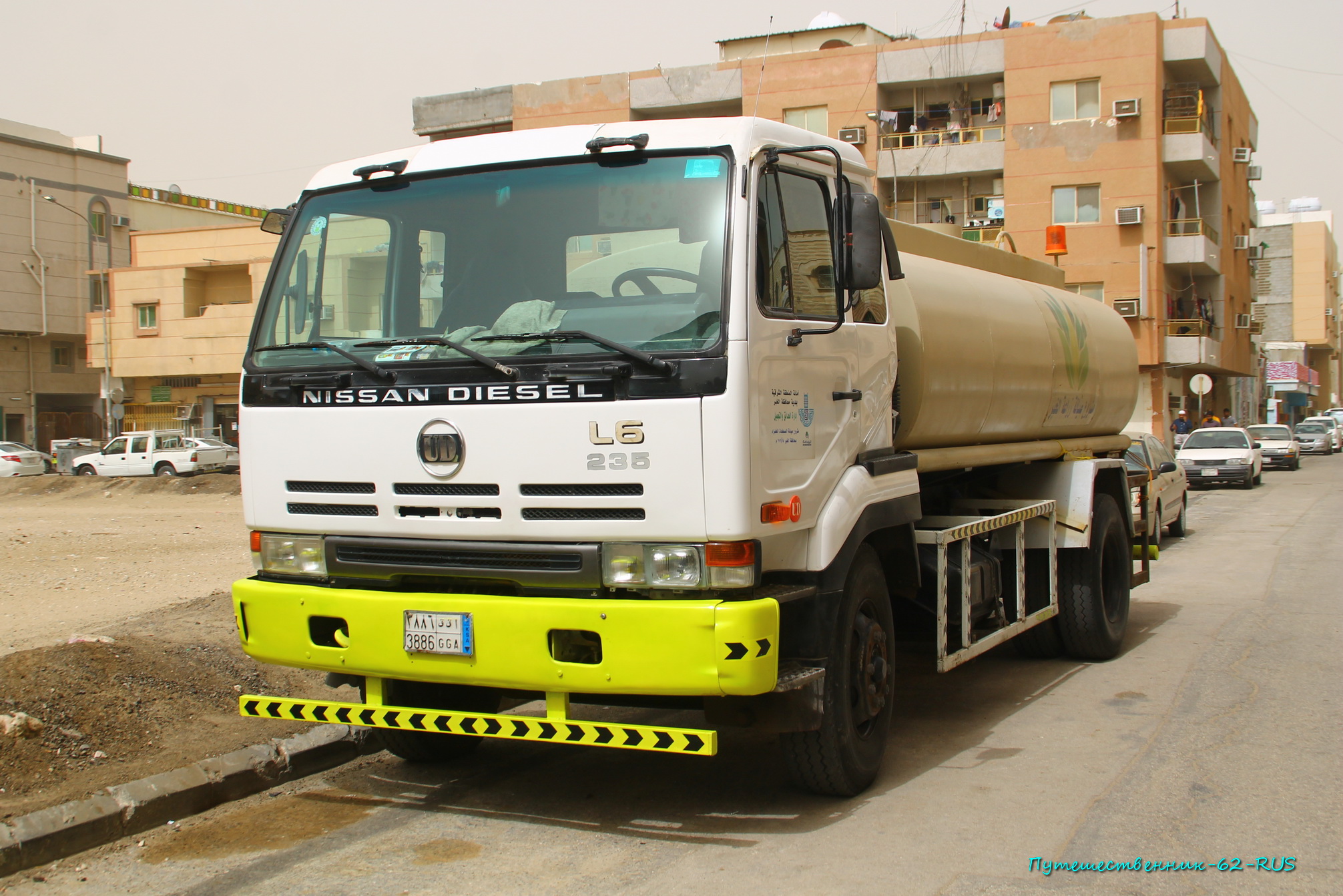 3886 GGA, Nissan Diesel UD1300 