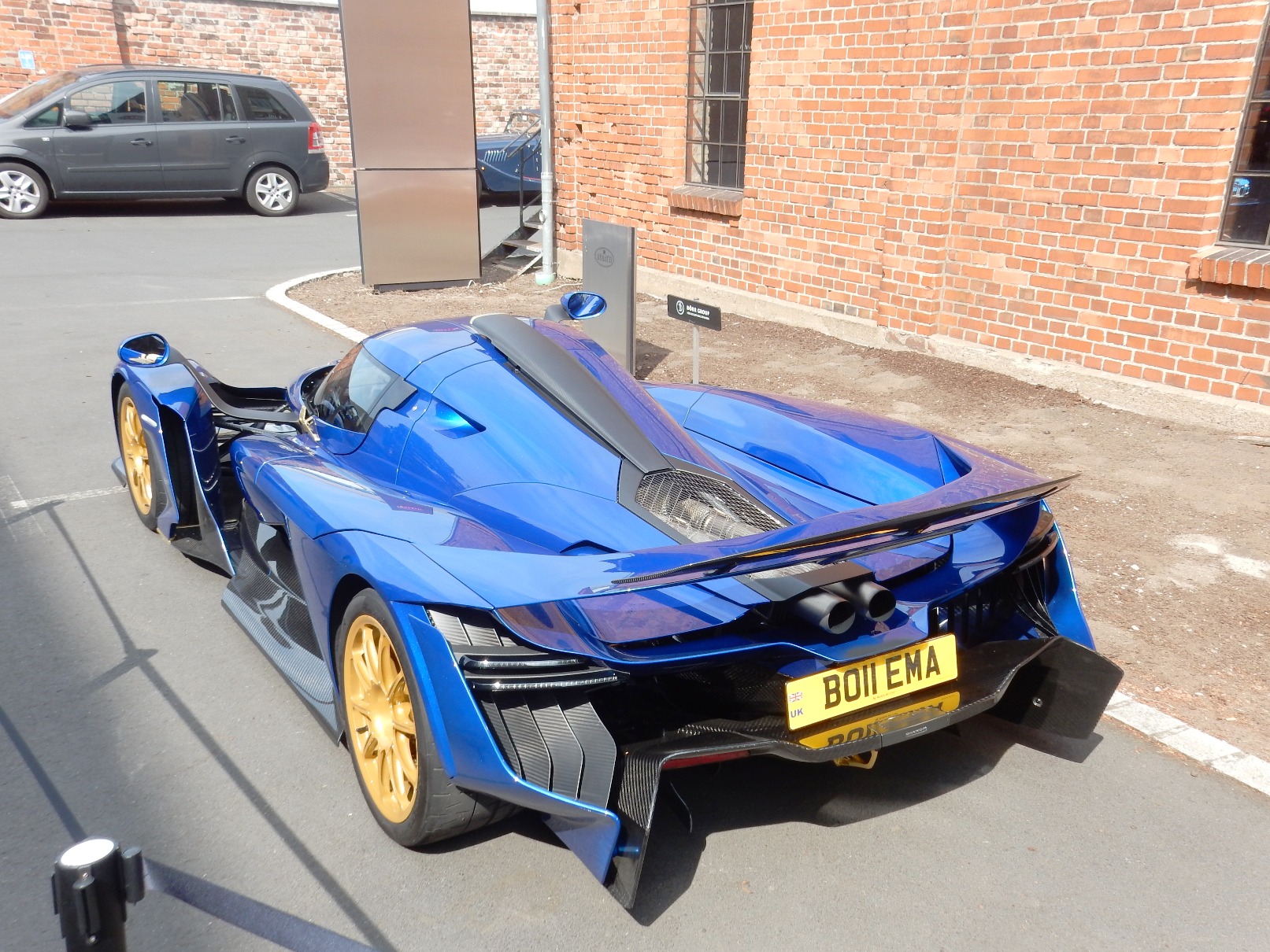 BO11EMA, Praga Bohema 