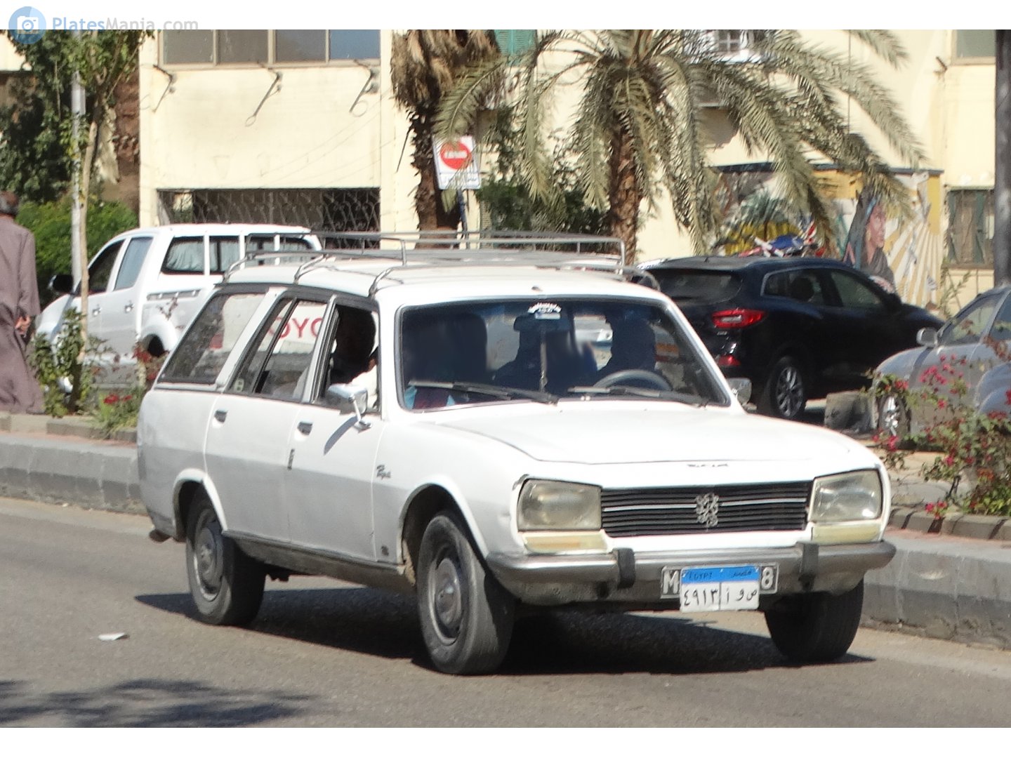 ٤٩١٣ أوص, Peugeot 504 1st gen Break (E), 1970–1983 (–1999 for LATAM-market, –2006 for African-market)