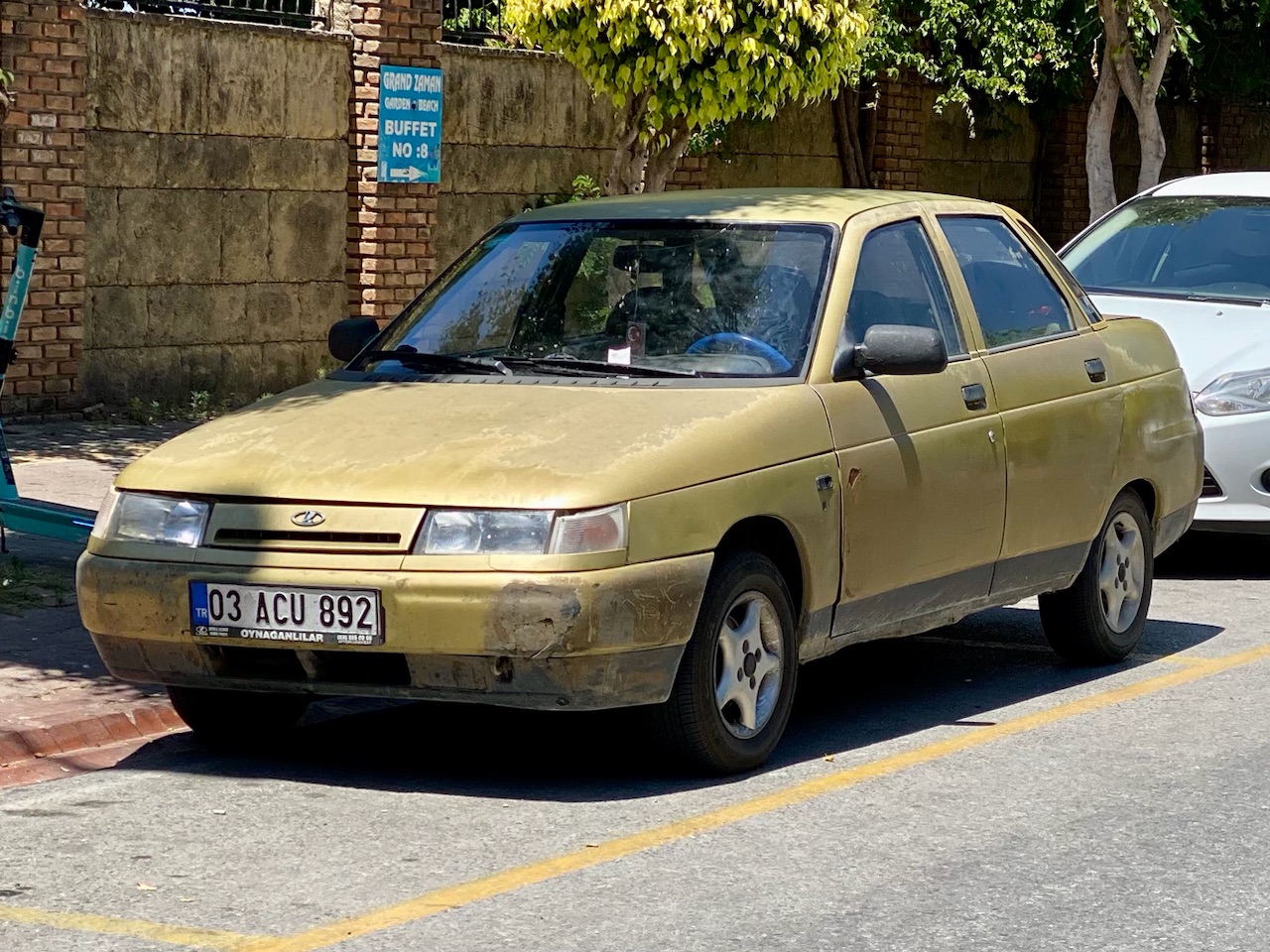 03 ACU 892, Lada (VAZ) 2110 2110 Sedan, 1995–2007 (–2014 for others)