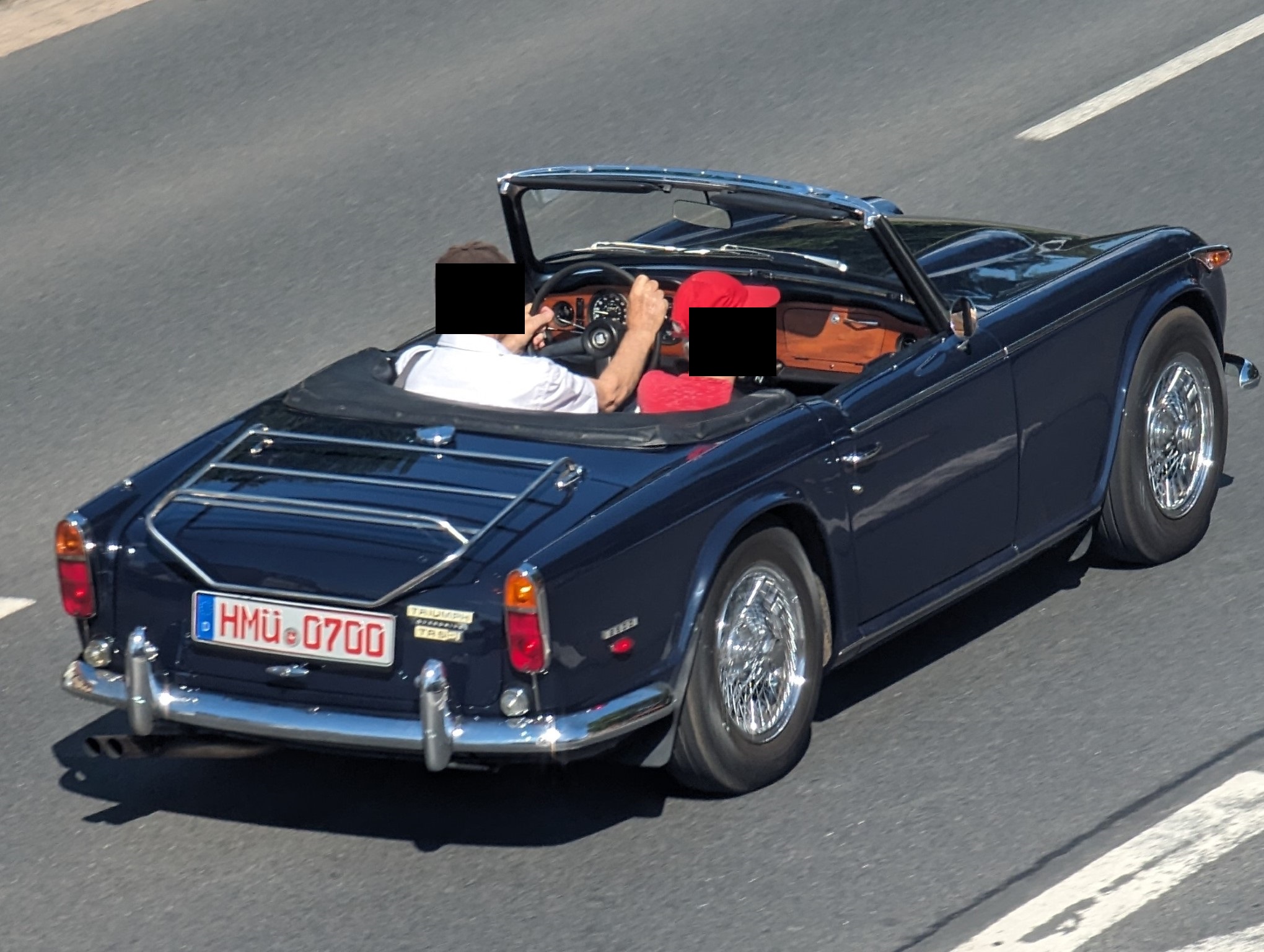 HMÜ 0700, Triumph TR250 