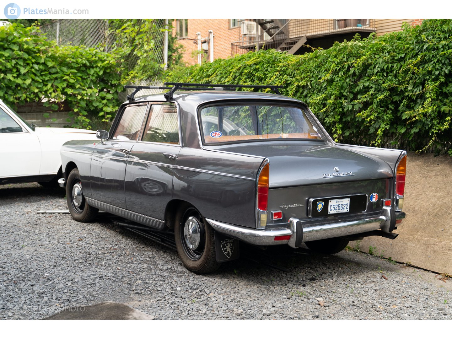C525622, Peugeot 404 Sedan, 1960–1975