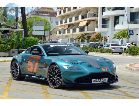 MR22 DDY, Aston Martin Vantage