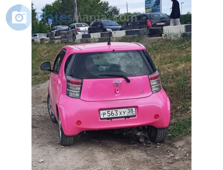 р563ху38, Toyota iQ