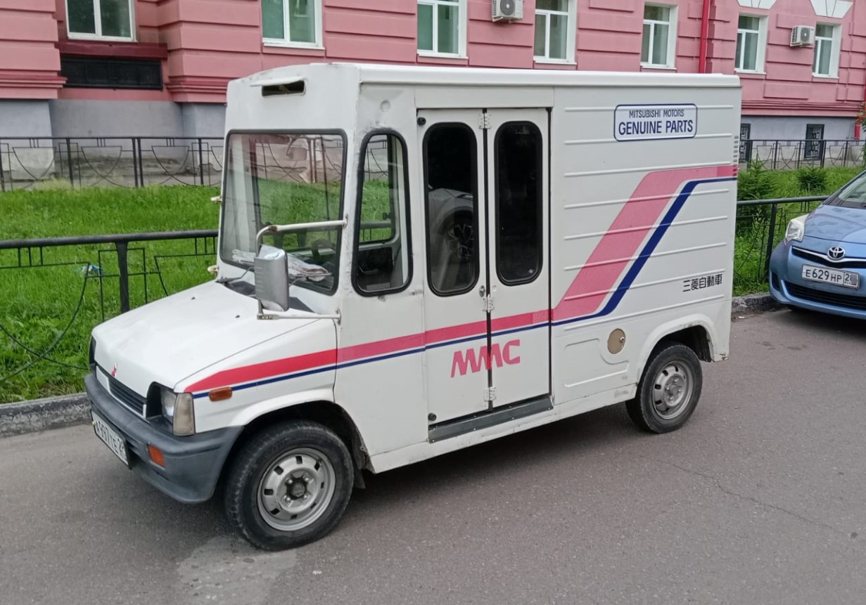 а 997 те 28, Mitsubishi Minica 5th gen Walk-Through Van (H11), 1987–1990