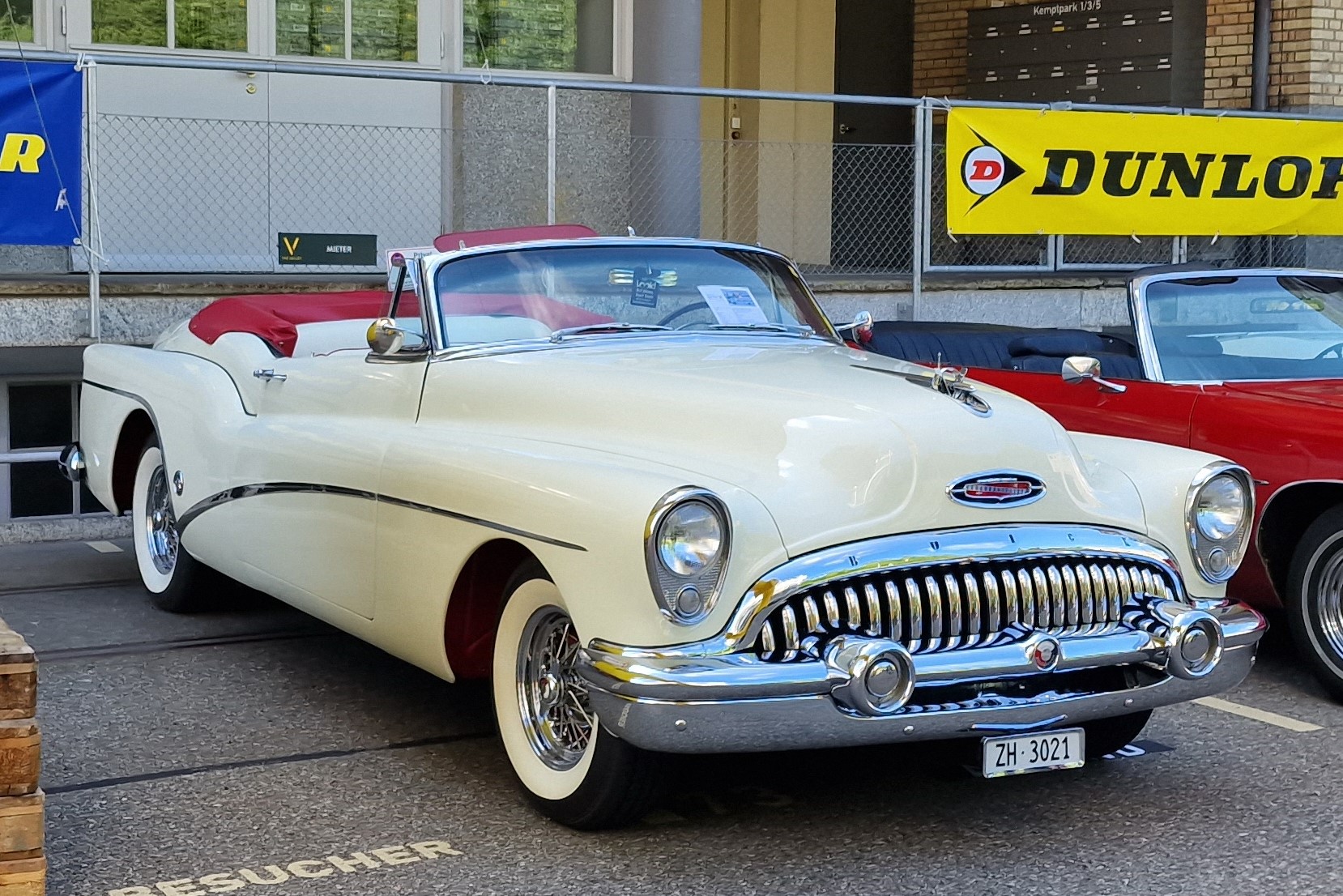 ZH 3021, Buick Roadmaster 5th gen 1953 Skylark Convertible (76X; C-body), 2nd facelift, 1952–1953