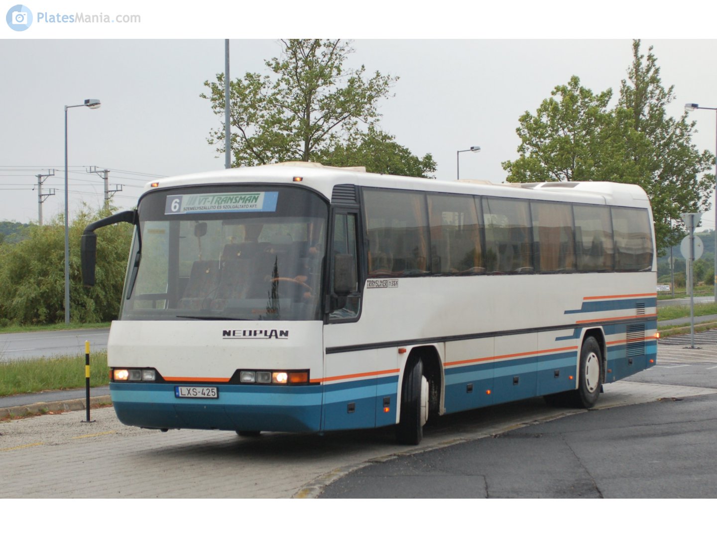 LXS-425, Neoplan Transliner 