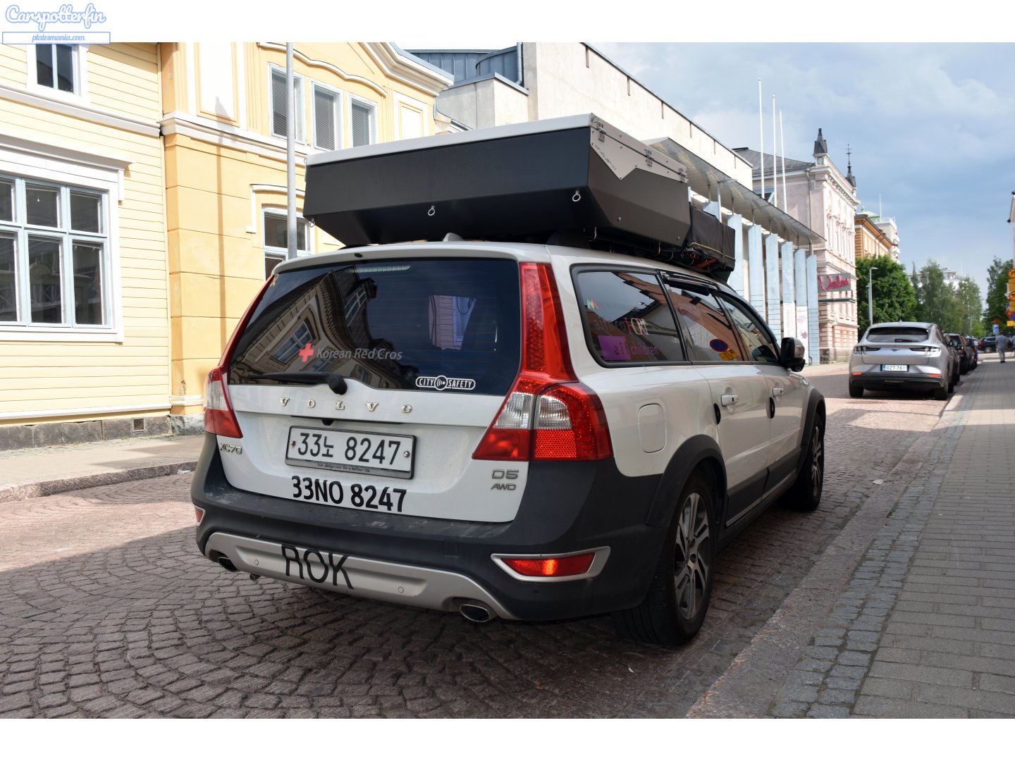 33노 8247, Volvo XC70 2nd gen (136), 2007–2013