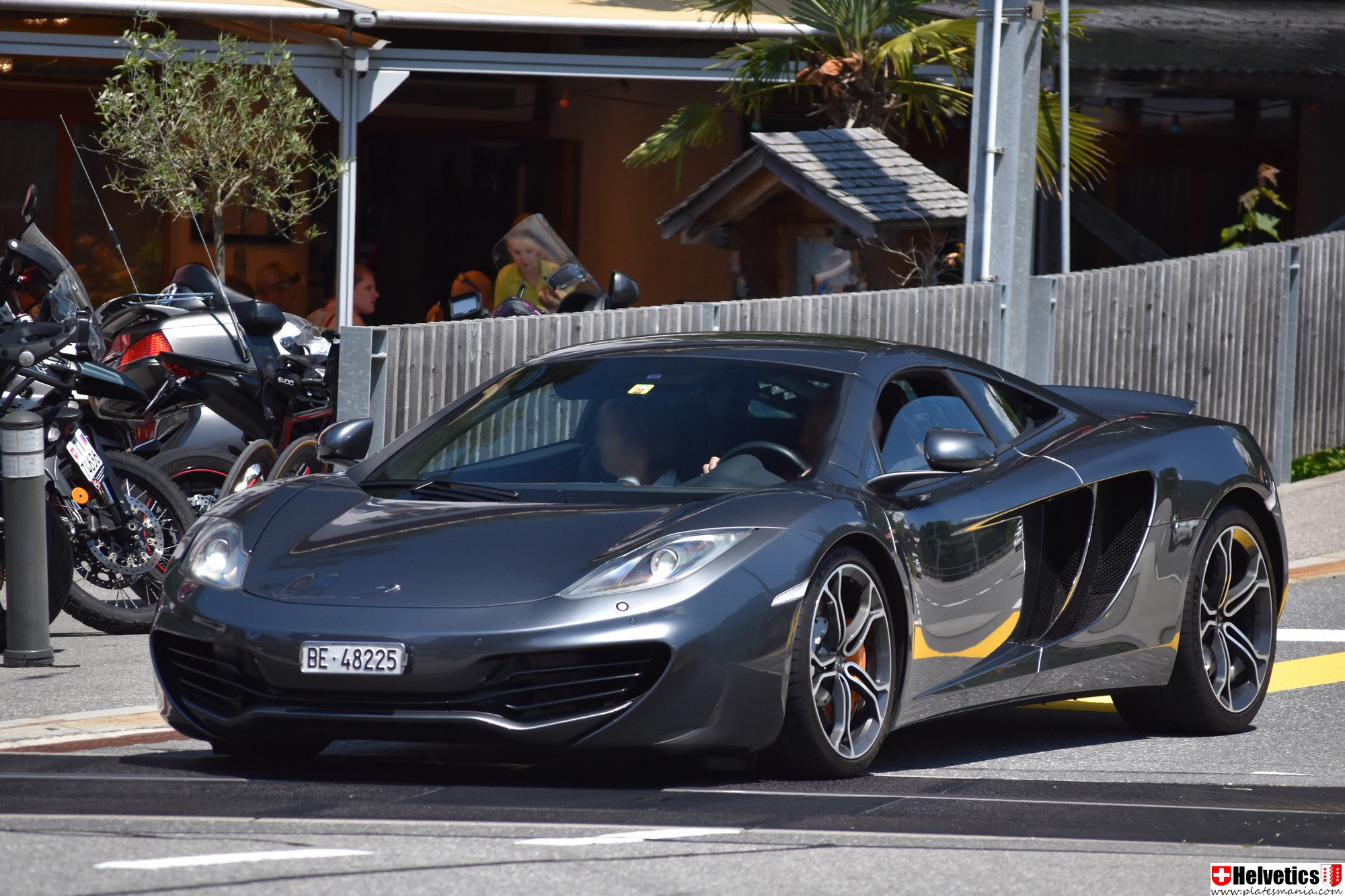 BE 48225, McLaren MP4-12C MP4-12C, 2011–2014