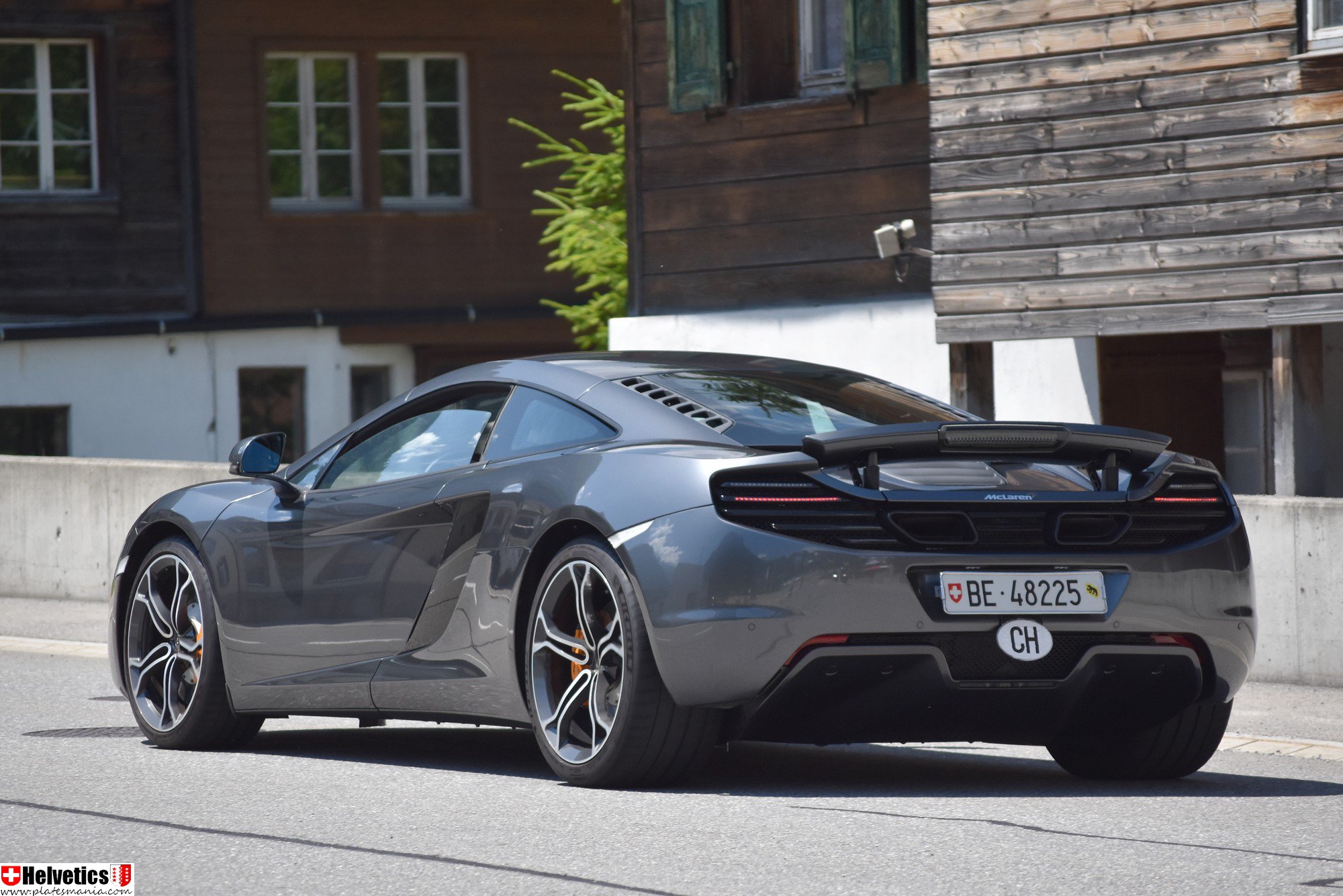 BE 48225, McLaren MP4-12C MP4-12C, 2011–2014