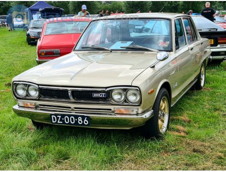 DZ-00-86, Nissan Skyline