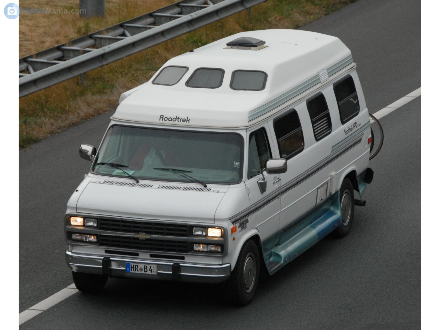 HR B 4 (04/10), Roadtrek Versatile 