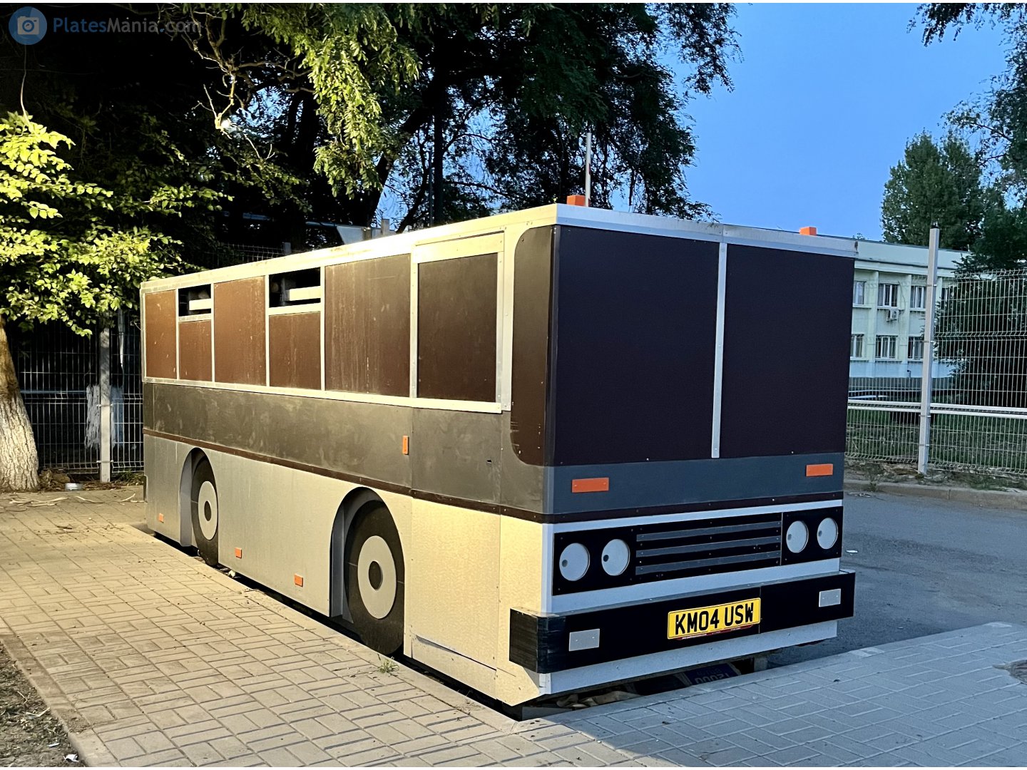 KM04USW, License plate without vehicle 