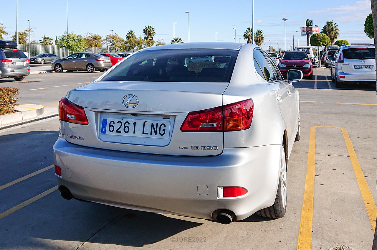 6261 LNG, Lexus IS 2nd gen Sedan (XE20), 2005–2013