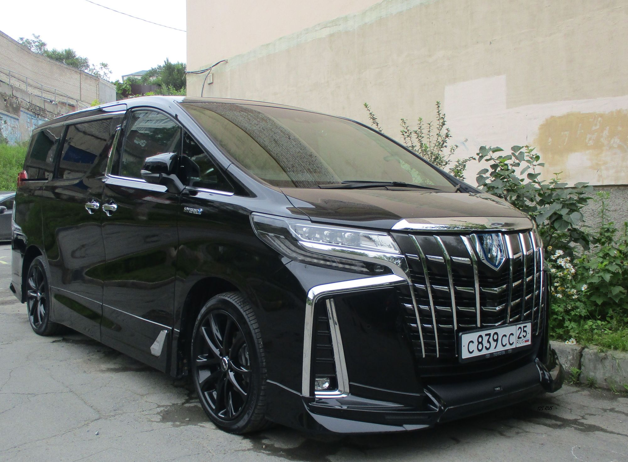 с 839 сс 25, Toyota Alphard 3rd gen (AH30), 2015­–2023