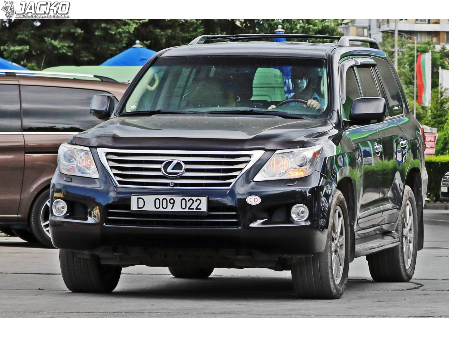 D 009 022, Lexus LX 3rd gen (J200), 2007–2012