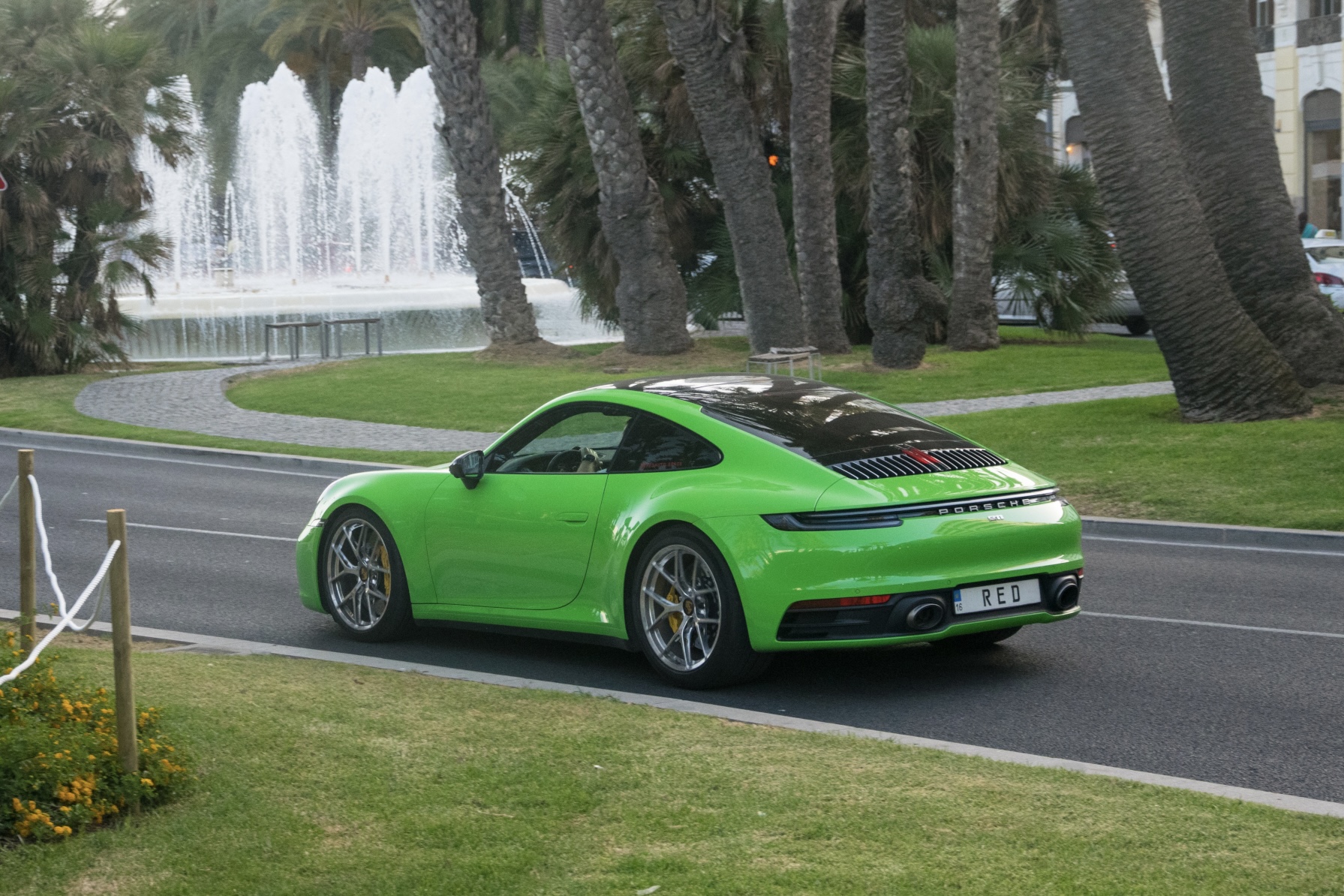 16 RED, Porsche 911 8th gen Coupé (992.1), 2019–2025