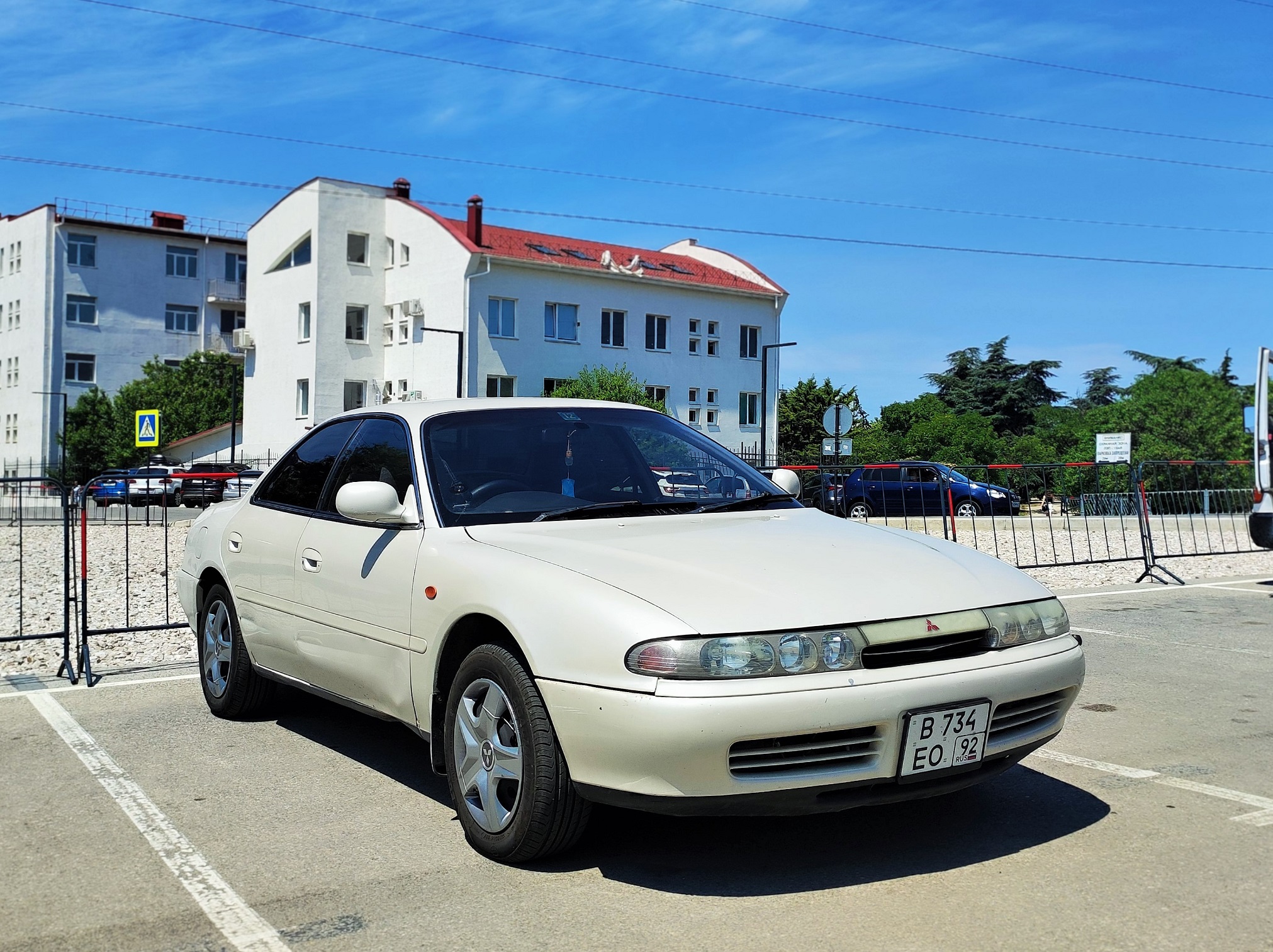 в 734 ео 92, Mitsubishi Emeraude 1st gen (E54/E64), 1992–1996