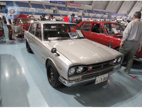 三 5 ゆ 380, Nissan Skyline