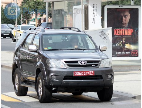006D 217 77, Toyota Fortuner