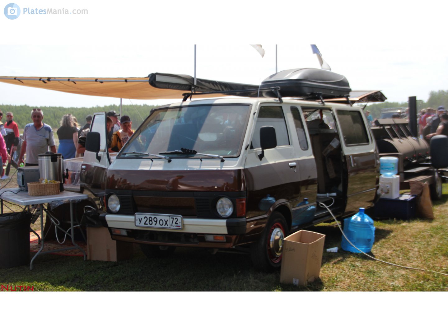 у 289 ох 72, Nissan Datsun Vanette 1st gen Van Coach Long (C120), 1978–1985