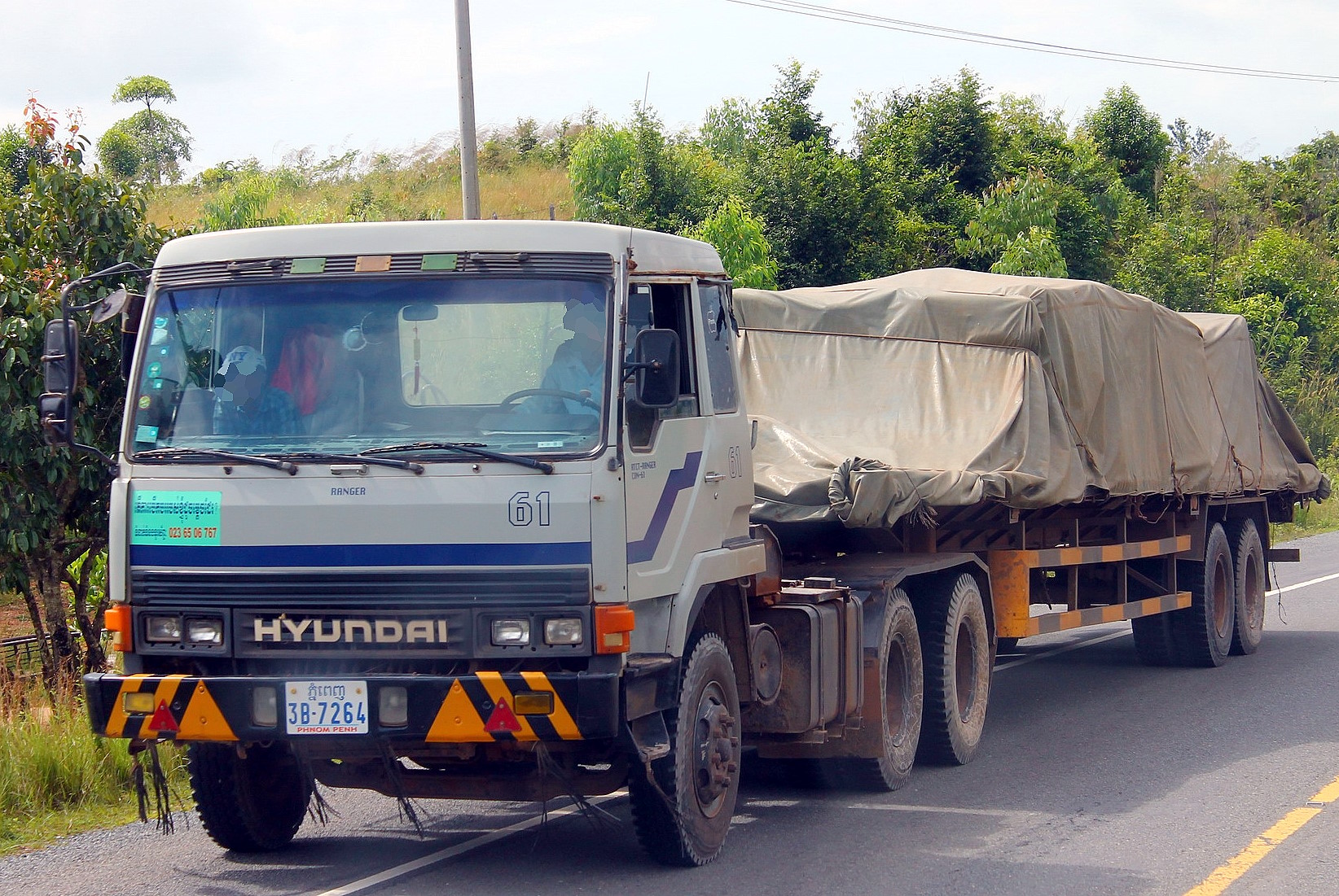 3B-7264, Hyundai HD700 / HD1000 